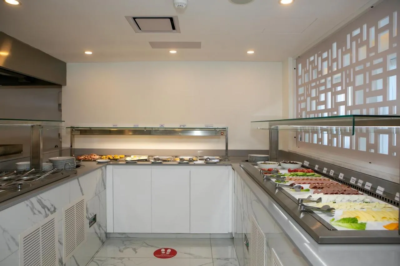 Best Western Plus Larco Hotel Larnaca 4*,